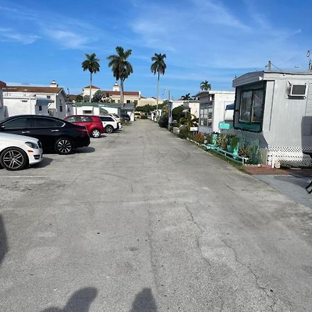 Beautiful Mobile Home In Hallandale Beach Dış mekan fotoğraf