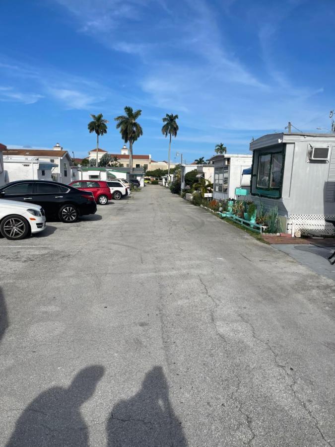 Beautiful Mobile Home In Hallandale Beach Dış mekan fotoğraf